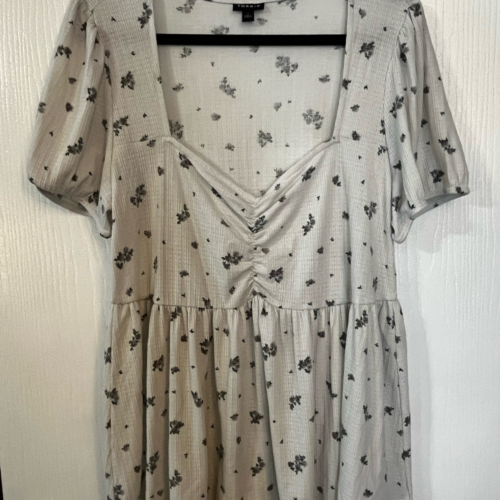 Torrid sweetheart babydoll floral top